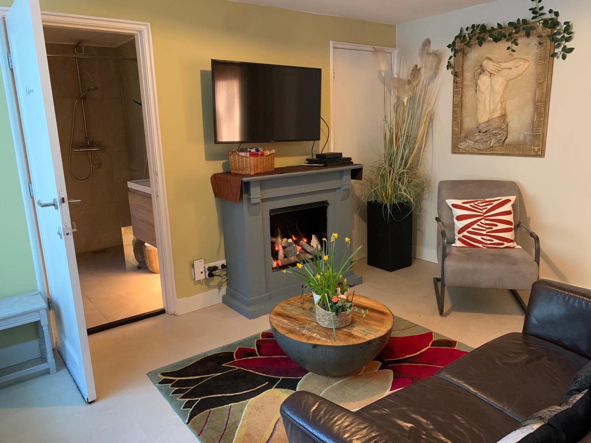Romantisch Wellness Appartement Met Prive Hottub Sauna Gamesroom Den Ham Bagian luar foto