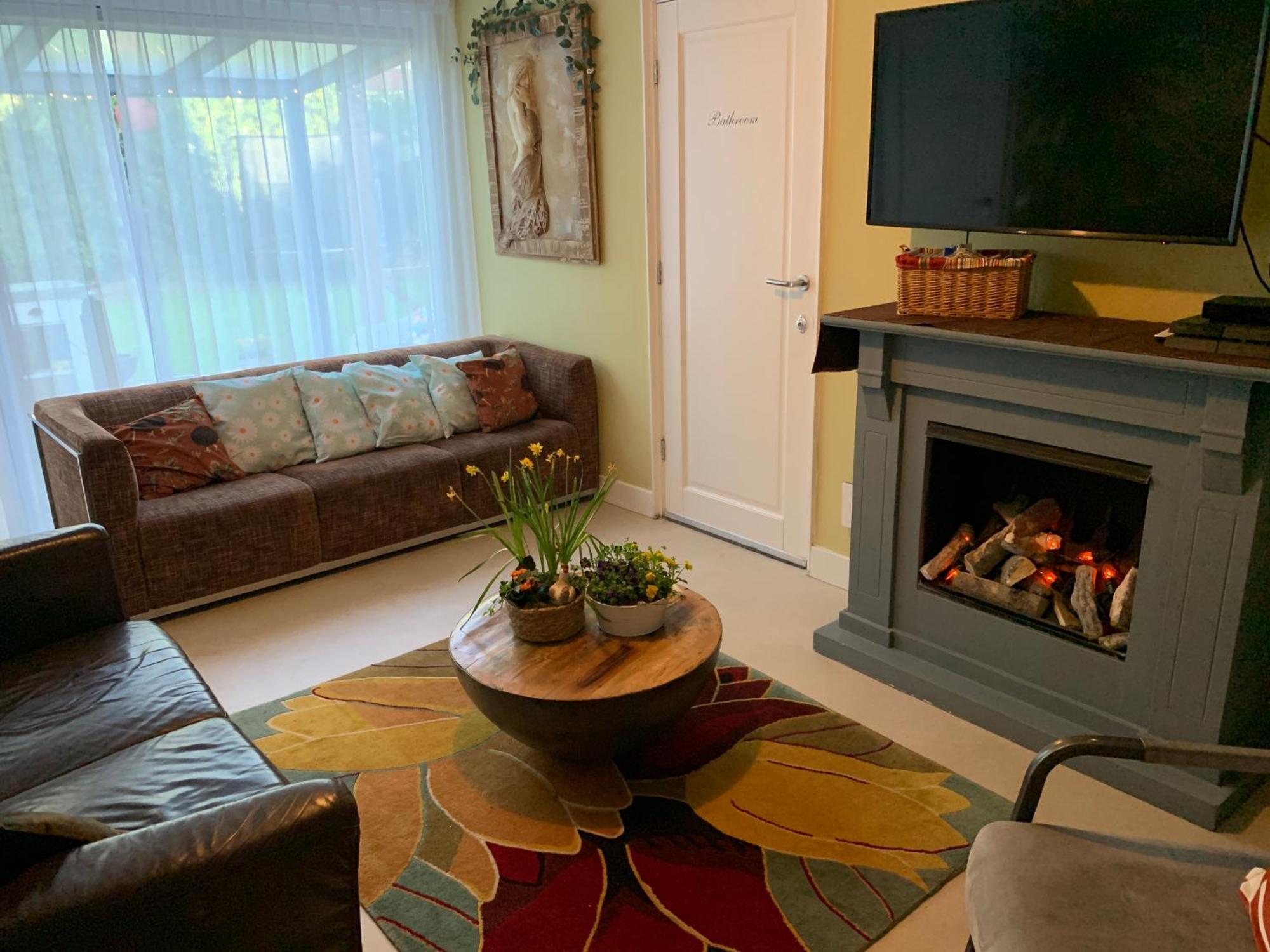 Romantisch Wellness Appartement Met Prive Hottub Sauna Gamesroom Den Ham Bagian luar foto