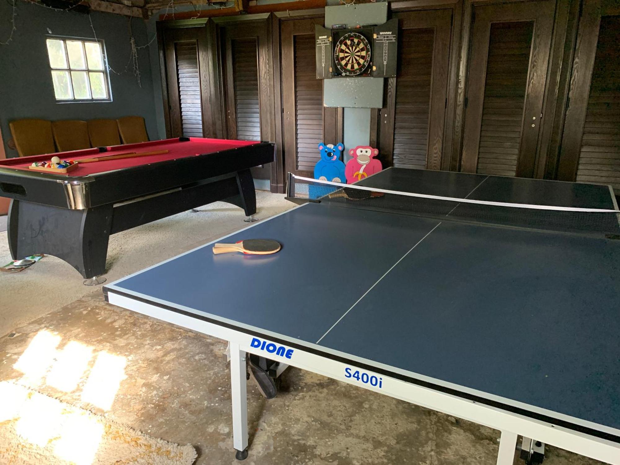 Romantisch Wellness Appartement Met Prive Hottub Sauna Gamesroom Den Ham Ruang foto